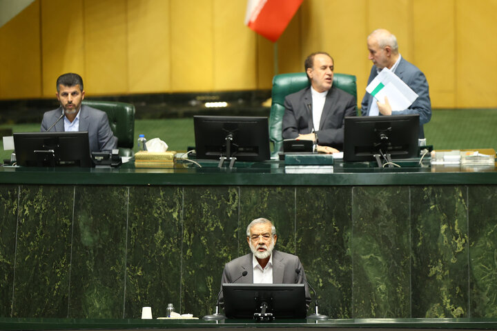 ناطقان میان دستور 11 آذرماه نشست علنی مجلس
