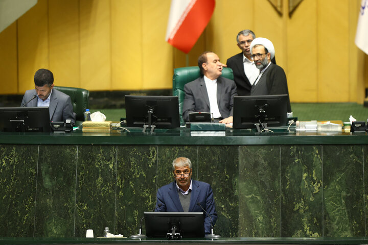 ناطقان میان دستور 11 آذرماه نشست علنی مجلس