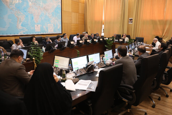 نشست کمیسیون ویژه حمایت از تولید و نظارت بر اجرای سیاست های کلی اصل ۴۴ قانون اساسی مجلس