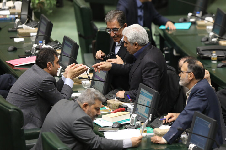 نشست علنی چهارشنبه 12 آذرماه مجلس شورای اسلامی