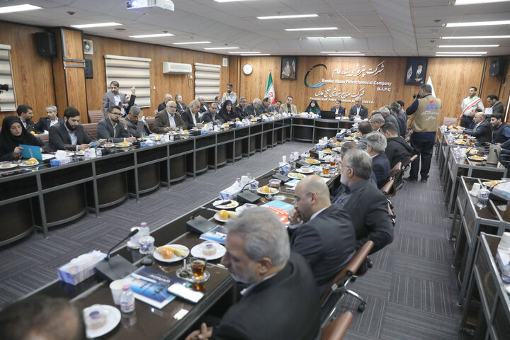 بازدید میدانی و نشست با مدیران پتروشیمی بندر امام
