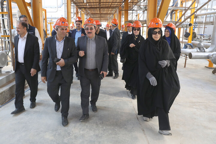 بازدید اعضای فراکسیون نظارت بر صنعت نفت از مجتمع های پتروشیمی نخل آسماری و پتروناد