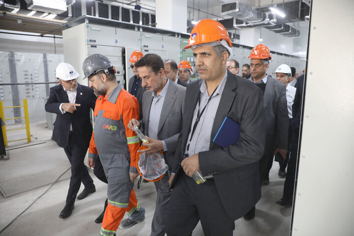 بازدید اعضای فراکسیون نظارت بر صنعت نفت از مجتمع های پتروشیمی نخل آسماری و پتروناد