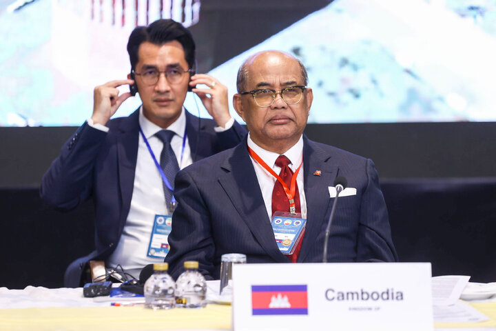 دموکراسی، پایه توسعه است