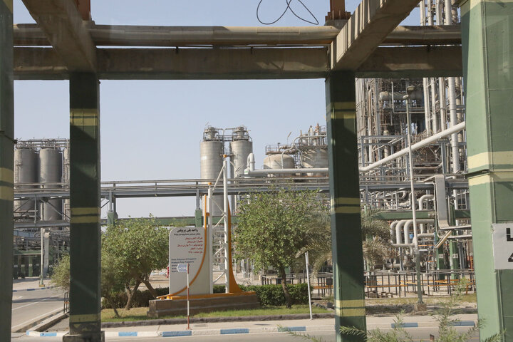 بازدید اعضای فراکسیون نظارت بر صنعت نفت از مجتمع پتروشیمی مارون