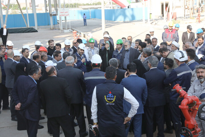 بازدید اعضای فراکسیون نظارت بر صنعت نفت از شرکت پژوهش و فناوری ماهشهر و حضور در نشست این شرکت