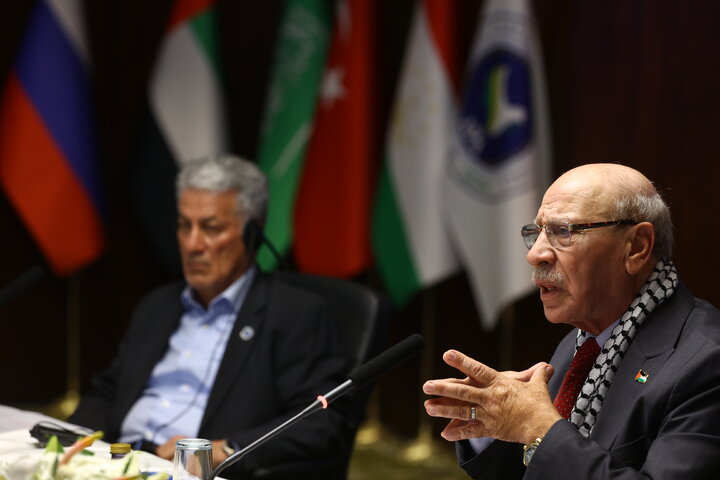 سرنوشت مردم فلسطین باید توسط خودشان تعیین شود