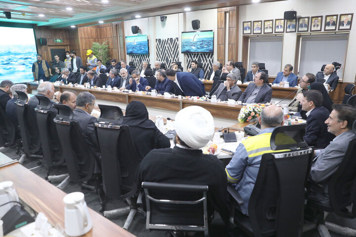 نشست اعضای فراکسیون نظارت بر صنعت نفت با مدیران مجتمع پتروشیمی اروند