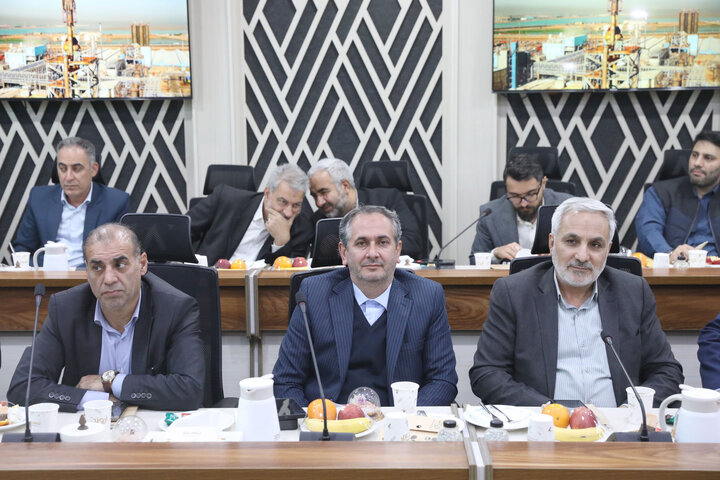 نشست اعضای فراکسیون نظارت بر صنعت نفت با مدیران مجتمع پتروشیمی اروند