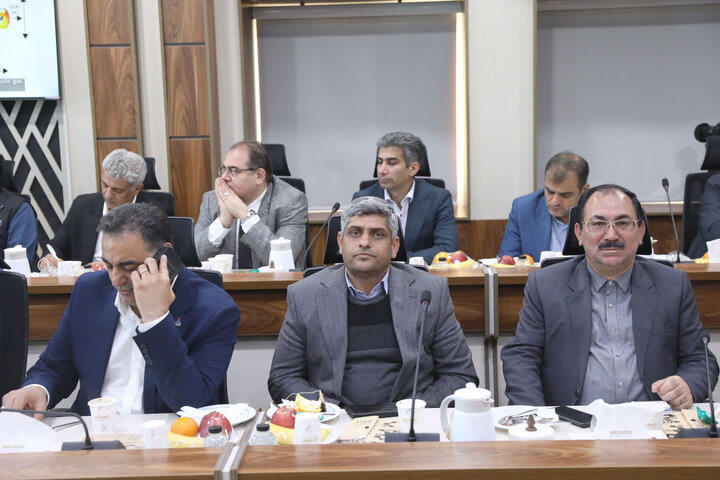 نشست اعضای فراکسیون نظارت بر صنعت نفت با مدیران مجتمع پتروشیمی اروند