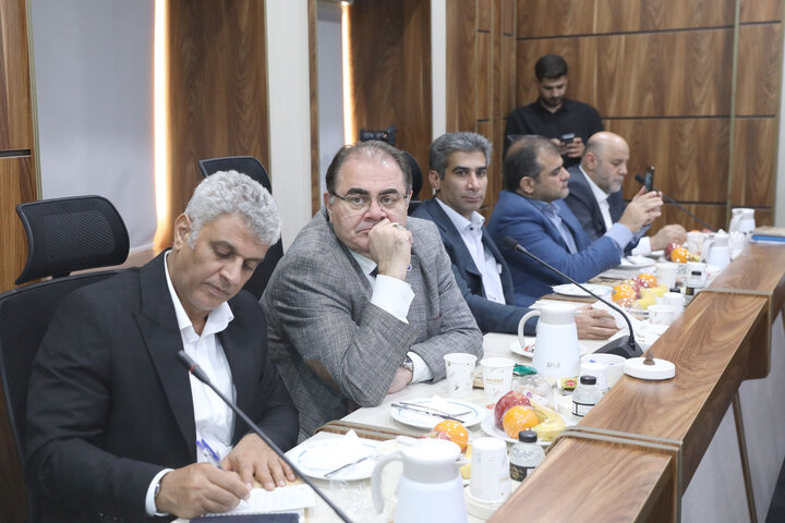 نشست اعضای فراکسیون نظارت بر صنعت نفت با مدیران مجتمع پتروشیمی اروند