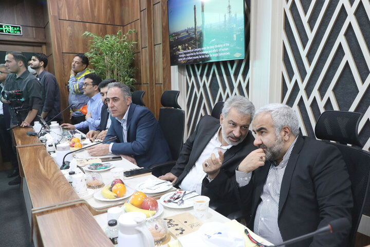نشست اعضای فراکسیون نظارت بر صنعت نفت با مدیران مجتمع پتروشیمی اروند