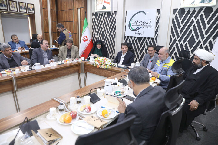 نشست اعضای فراکسیون نظارت بر صنعت نفت با مدیران مجتمع پتروشیمی اروند