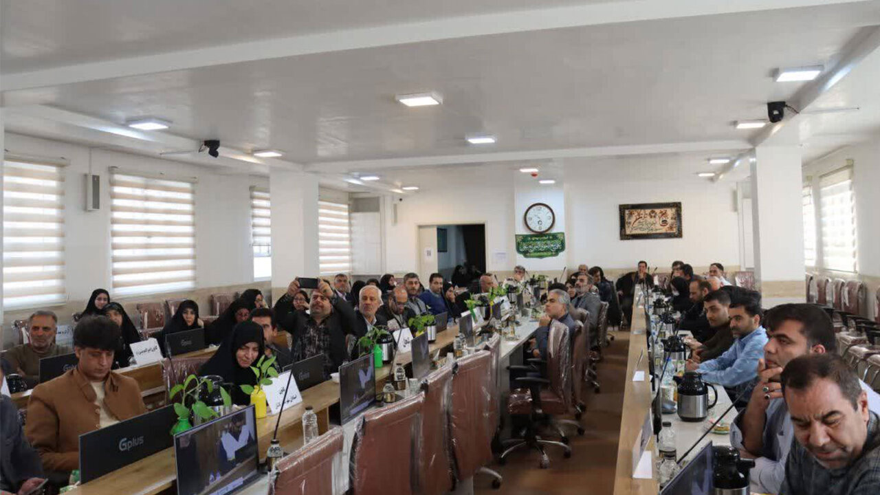 تفکر بسیجی راه نجات ایران و جهان اسلام است