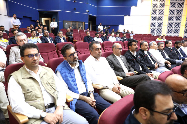 نشست اعضای فراکسیون نظارت بر صنعت نفت، گاز و پتروشیمی مجلس با مدیران شرکت پالایش بیدبلند خلیج‌فارس