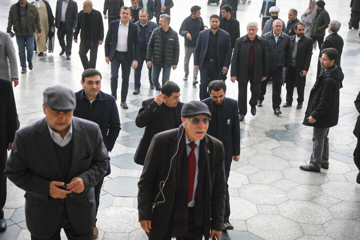 بازدید مهمانان خارجی اجلاس APA از موزه آستان قدس و صحن‌های حرم رضوی