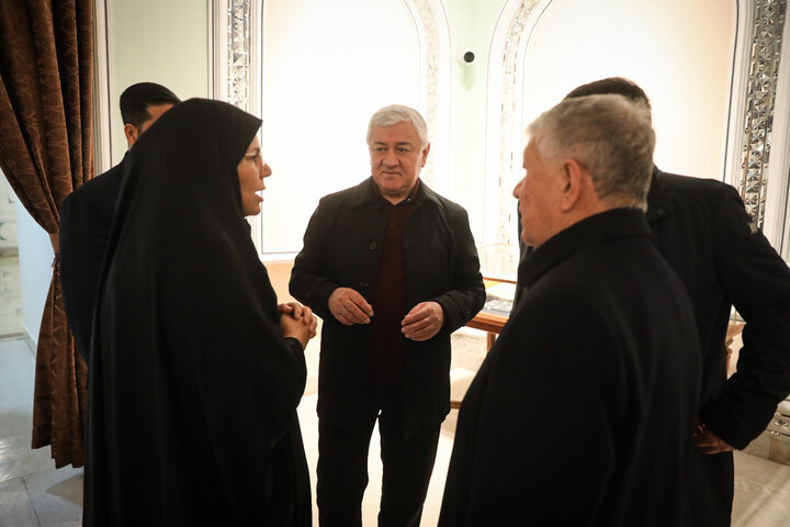 بازدید مهمانان خارجی اجلاس APA از موزه آستان قدس و صحن‌های حرم رضوی