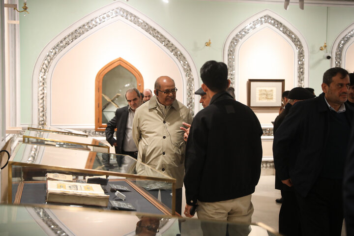 بازدید مهمانان خارجی اجلاس APA از موزه آستان قدس و صحن‌های حرم رضوی