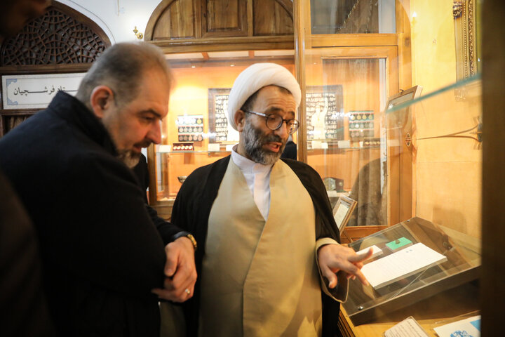 بازدید مهمانان خارجی اجلاس APA از موزه آستان قدس و صحن‌های حرم رضوی