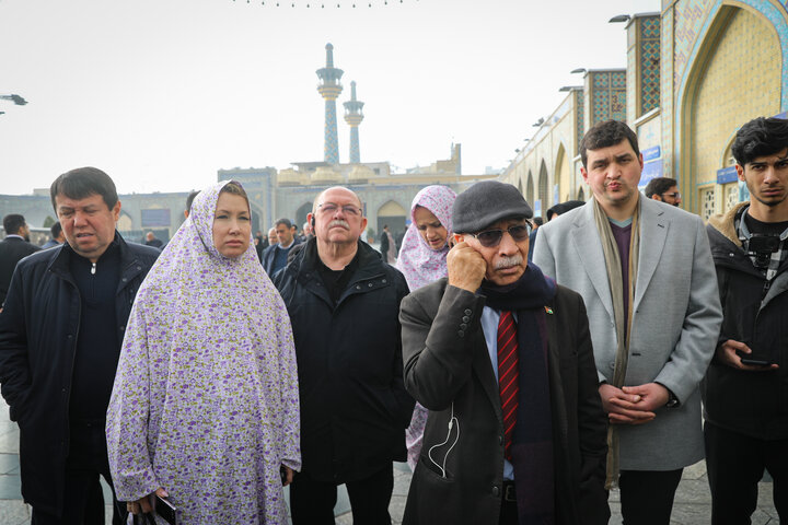 بازدید مهمانان خارجی اجلاس APA از موزه آستان قدس و صحن‌های حرم رضوی