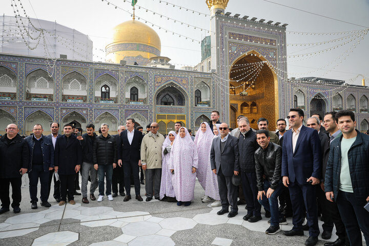 بازدید مهمانان خارجی اجلاس APA از موزه آستان قدس و صحن‌های حرم رضوی