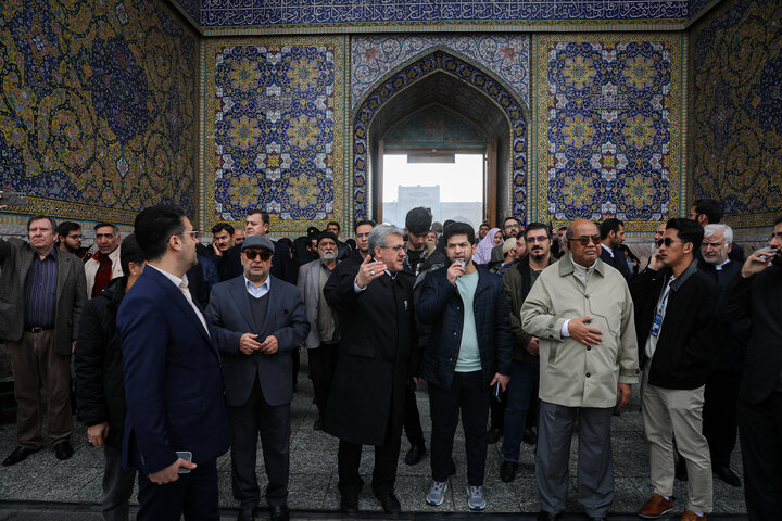 بازدید مهمانان خارجی اجلاس APA از موزه آستان قدس و صحن‌های حرم رضوی