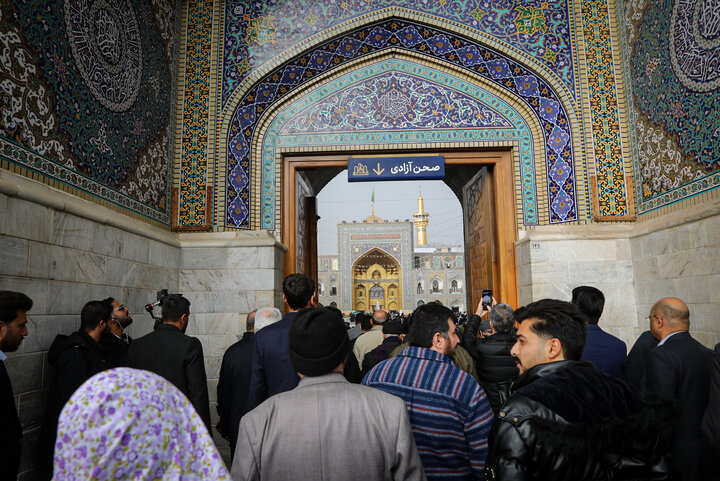 بازدید مهمانان خارجی اجلاس APA از موزه آستان قدس و صحن‌های حرم رضوی