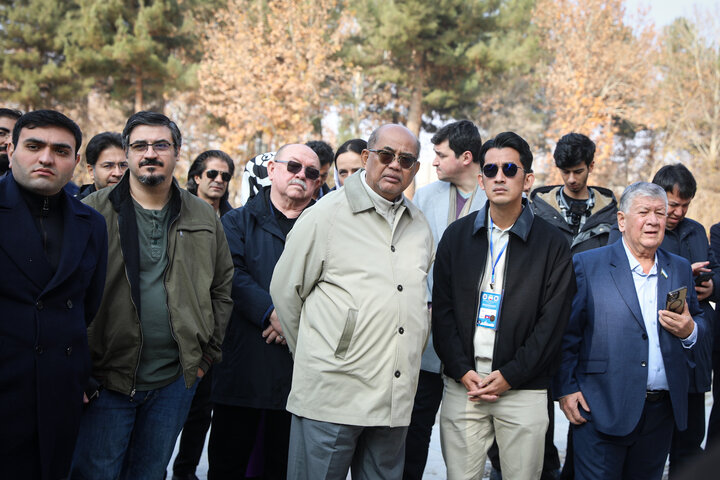 بازدید مهمانان خارجی اجلاس APA از آرامگاه فردوسی شهر مشهد