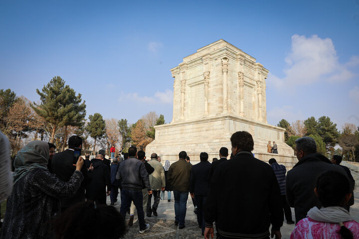 بازدید مهمانان خارجی اجلاس APA از آرامگاه فردوسی شهر مشهد
