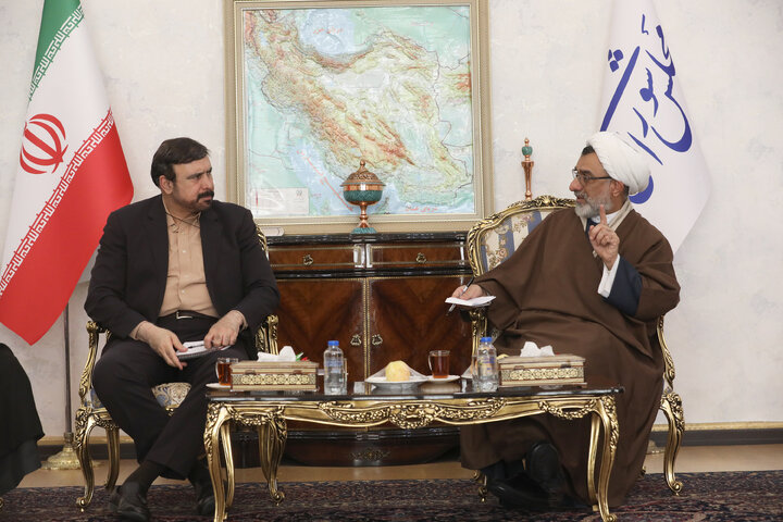 جلسه هم اندیشی معاونت قوانین مجلس شورای اسلامی با دبیر شورای عالی انقلاب فرهنگی