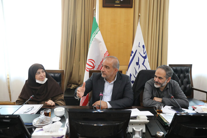 نشست کمیسیون کشاورزی، آب، منابع طبیعی و محیط زیست مجلس با حضور رئیس سازمان حفاظت محیط‌زیست