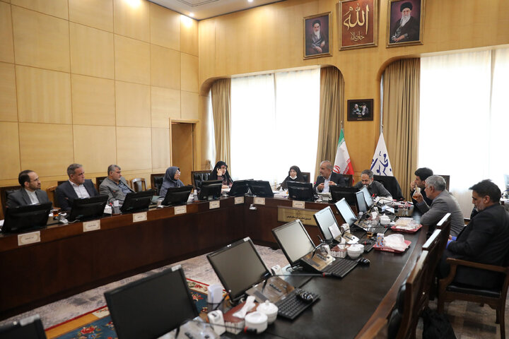 نشست کمیسیون کشاورزی، آب، منابع طبیعی و محیط زیست مجلس با حضور رئیس سازمان حفاظت محیط‌زیست