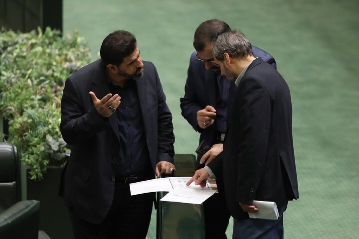 نشست علنی یکشنبه 16 آذرماه مجلس شورای اسلامی