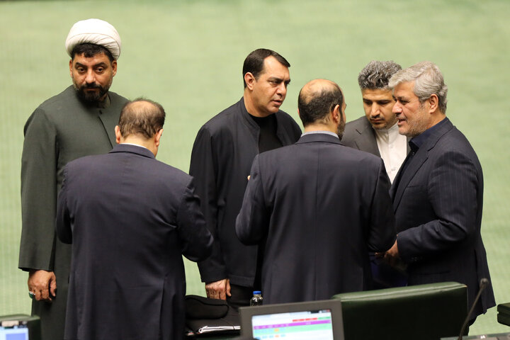 نشست علنی یکشنبه 16 آذرماه مجلس شورای اسلامی