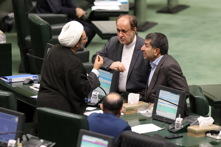 نشست علنی یکشنبه 16 آذرماه مجلس شورای اسلامی