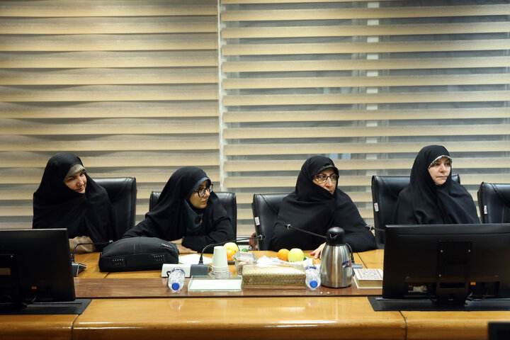 دیدار اعضای فراکسیون زنان و خانواده مجلس با وزیر آموزش و پرورش