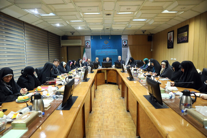 دیدار اعضای فراکسیون زنان و خانواده مجلس با وزیر آموزش و پرورش