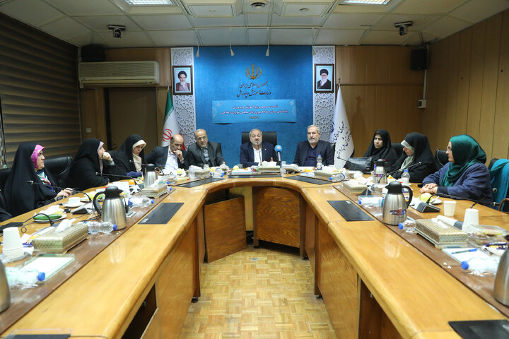 دیدار اعضای فراکسیون زنان و خانواده مجلس با وزیر آموزش و پرورش