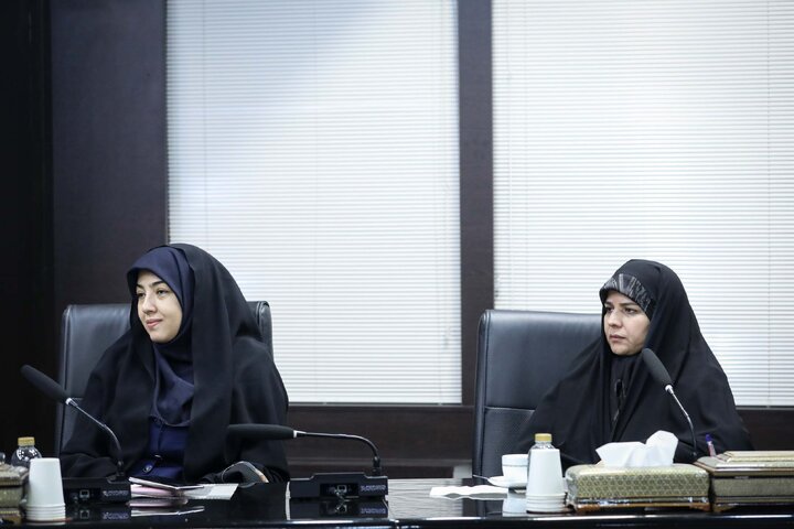 دیدار اعضای فراکسیون زنان با وزیر صمت