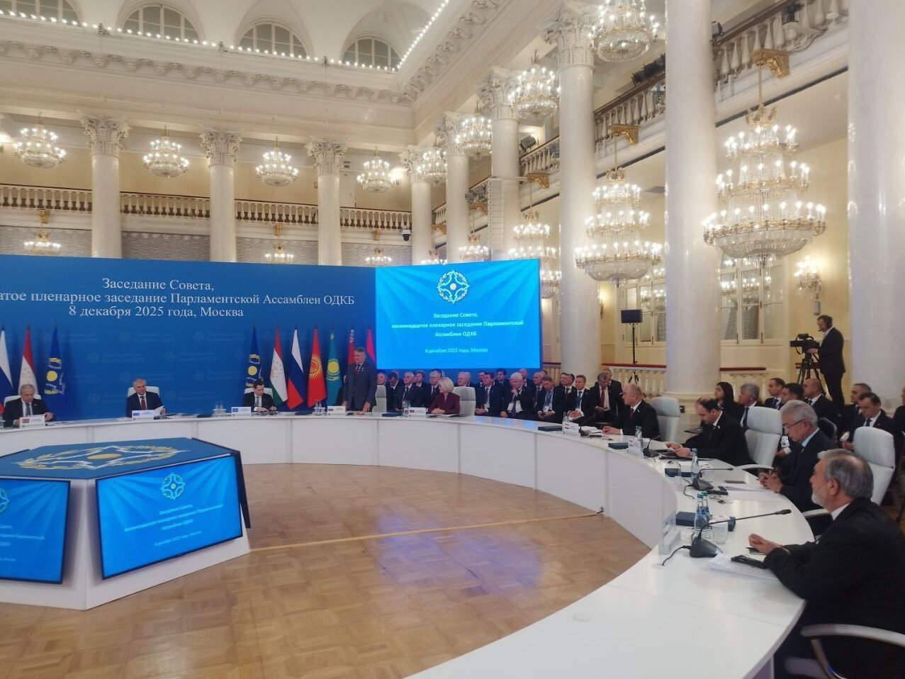 پیشنهاد عزیزی برای ایجاد نظم نوین چندجانبه با تدوین سند راهبردی دیپلماسی پارلمانی