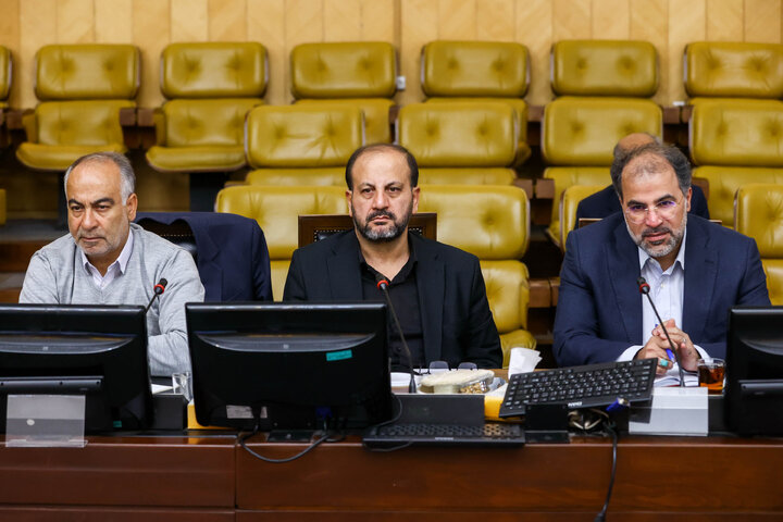 نشست هم اندیشی سیاست های ابلاغی مقام معظم رهبری با حضور رئیس کل بانک مرکزی