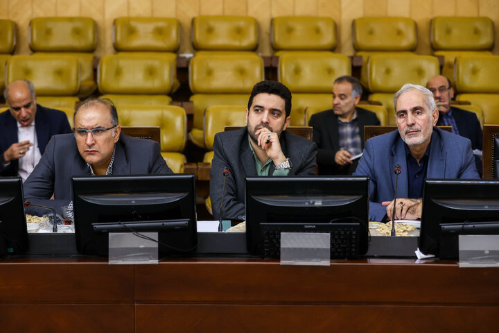 نشست هم اندیشی سیاست های ابلاغی مقام معظم رهبری با حضور رئیس کل بانک مرکزی