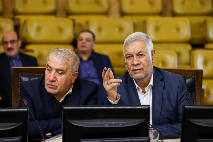 نشست هم اندیشی سیاست های ابلاغی مقام معظم رهبری با حضور رئیس کل بانک مرکزی