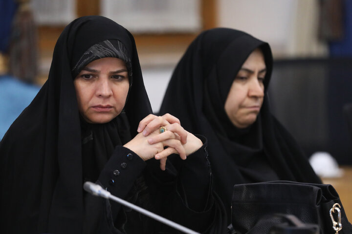 دیدار اعضای فراکسیون زنان مجلس با وزیرارتباط و فناوری