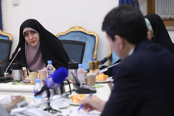 دیدار اعضای فراکسیون زنان مجلس با وزیرارتباط و فناوری