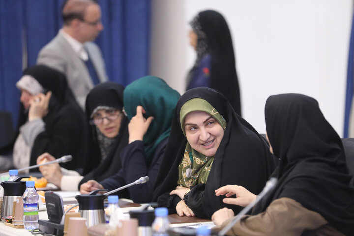 دیدار اعضای فراکسیون زنان مجلس با وزیرارتباط و فناوری