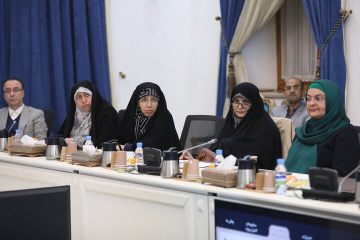 دیدار اعضای فراکسیون زنان مجلس با وزیرارتباط و فناوری