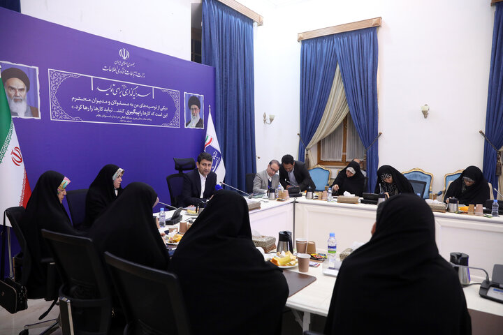 دیدار اعضای فراکسیون زنان مجلس با وزیرارتباط و فناوری