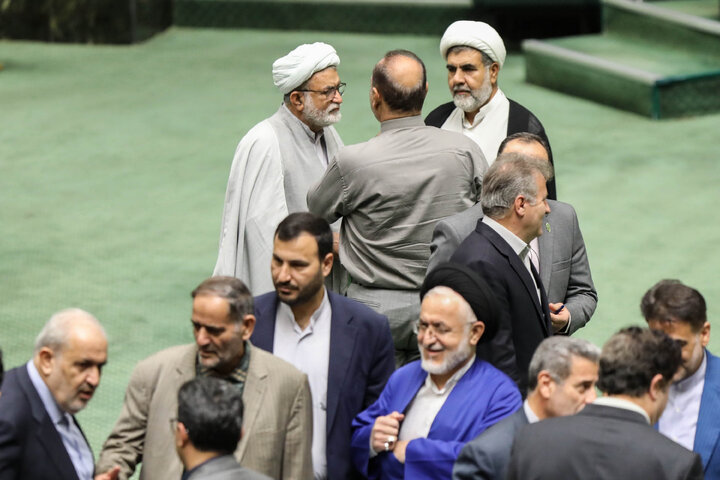 نشست علنی سه‌شنبه 18 آذرماه مجلس شورای اسلامی