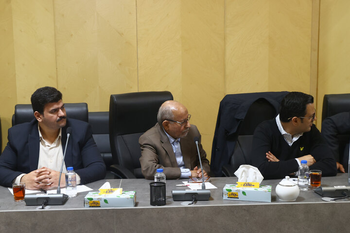 نشست فراکسیون کارگری مجلس با تشکل های کارگری و کارفرمایی کشور